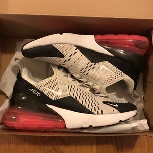 LIKE NEW Nike 270